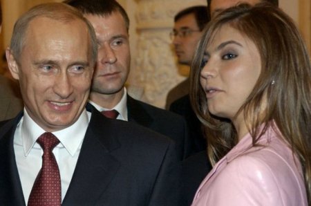 ŞOK: Putin əkiz uşaq atası olub? - FOTOLAR