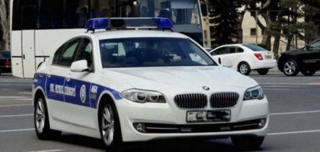 Azərbaycanda sərxoş sürücü polisi hədələyib, sonra ona ŞEİR SÖYLƏDİ - VİDEO