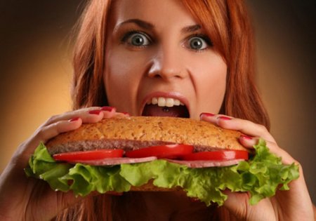 Bulimiya - qidalanma pozuntusu. Simptomlar və səbəblər