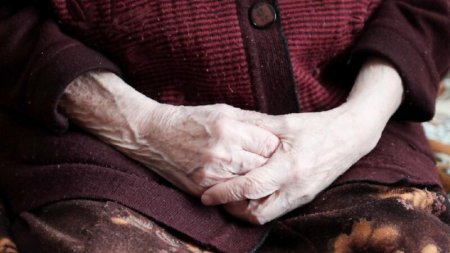 108 yaşlı qadın koronavirusa qalib gəldi