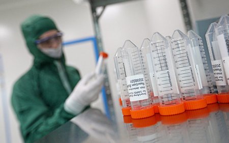 Koronavirusdan sağalan insan 90 günə qədər virus yayır - Rusiyanın baş həkimi