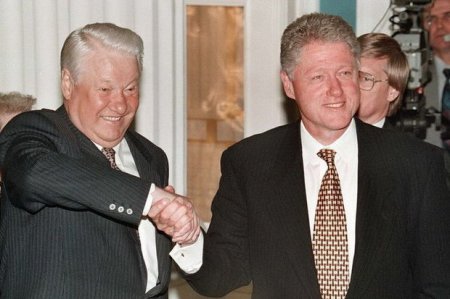 Klinton: “Mən Yeltsinə NATO-ya üzvlük təklif etmişdim”