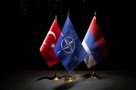 NATO və Rusiya arasında qalan Türkiyə - ŞƏRH
