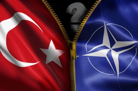 Türkiyəli siyasətçi: “5-6 aya NATO-dan çıxacağıq”