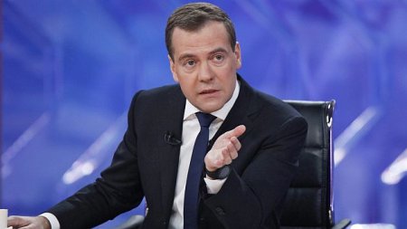 Medvedevdən Haaqa məhkəməsinə ŞOK HƏDƏ