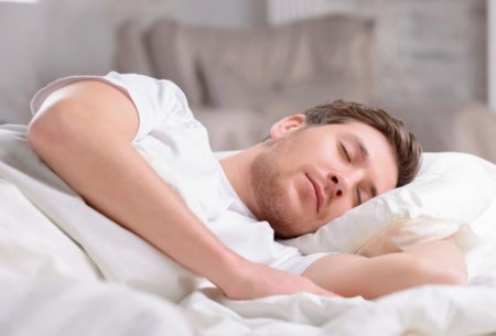 Sağlam olmaq üçün insan neçə saat yatmalıdır?