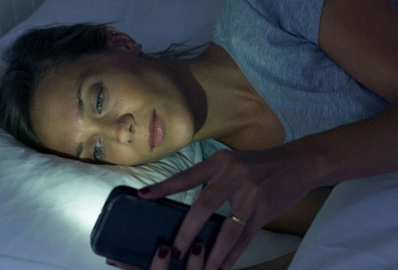 Smartfonla yatmağın ZİYANLARI