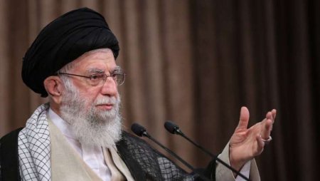 İranda QARIŞIQLIQ: Ali dini lider barəsində HƏBS QƏRARI VERİLDİ