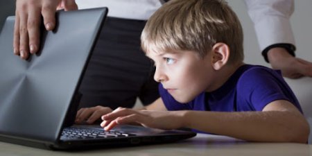 İnternetin uşaqlara “bəxş” etdiyi 5 XƏSTƏLİK - VALİDEYNLƏR DİQQƏTLİ OLSUN