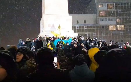 SON DƏQİQƏ: Qazaxıstan prezidenti nümayişçilər qarşısında GERİ ADDIM ATDI