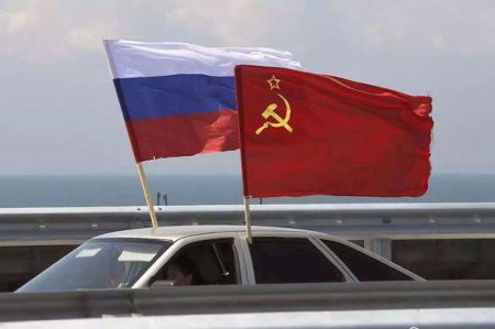 “Fövqəldövlətin simvolu”: Rusiyada SSRİ bayrağını geri qaytarmaq istəyirlər