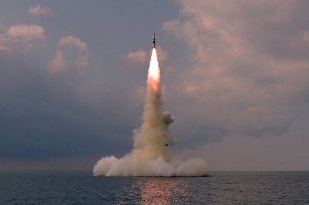 Şimali Koreya Yapon dənizinə ballistik raket atıb?