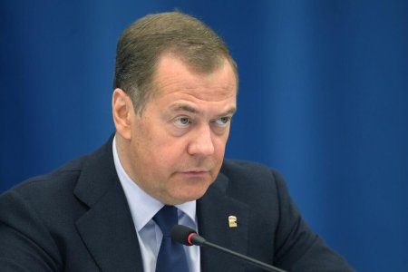 Medvedev: "Ukrayna heç kimə lazım deyil!"