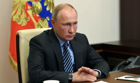 Putin KTMT-də dəyişikliklə bağlı qanun imzaladı