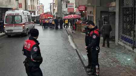 İstanbulda məhkəmə binasına hücum: 3 nəfər öldü