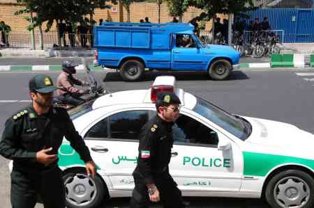 İranda terror aktı: 6 polis öldürüldü