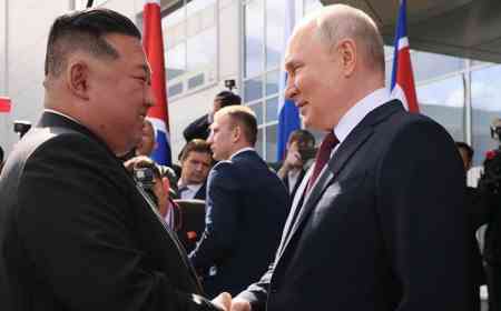 Lavrov: Putin və Kim Çen In daimi təmasdadır