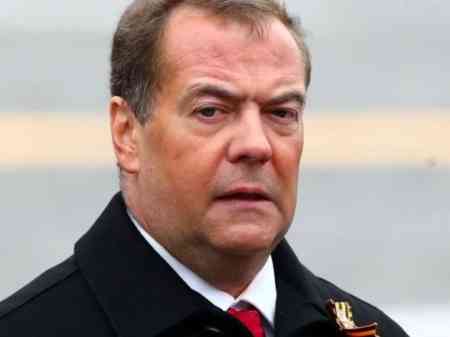 Medvedev təcili Finlandiya ilə sərhədə gəldi: “Nə olacağını görəcəyik!”